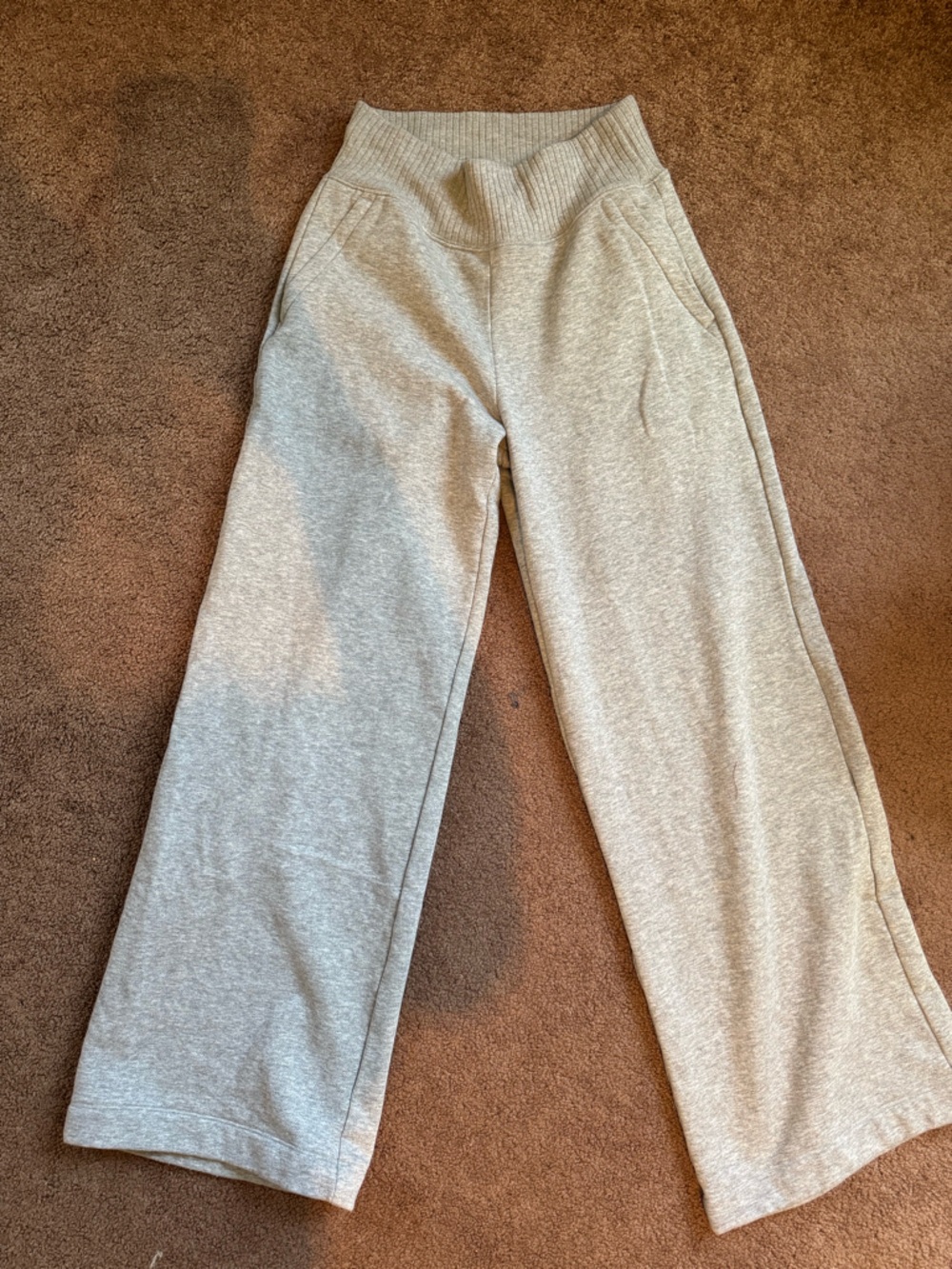 Alo Women’s Light Gray Wide-Leg Sweatpants